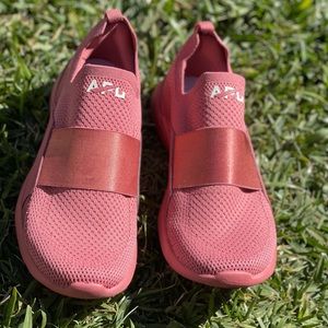 APL🍂🍁Athletic Propulsion Labs APL Lululemon size 8 womens